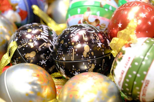 Christmas ball-tin packaging